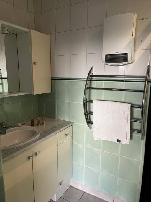 Appartement De 80M2 Refait A Neuf Bezannes Exterior photo